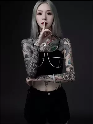 绑定万人嫌系统，先给婆婆一巴掌